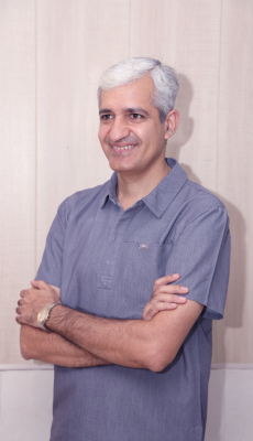 Dr. Tarun Giroti - Best Endodontist in Delhi; Dentist in Delhi